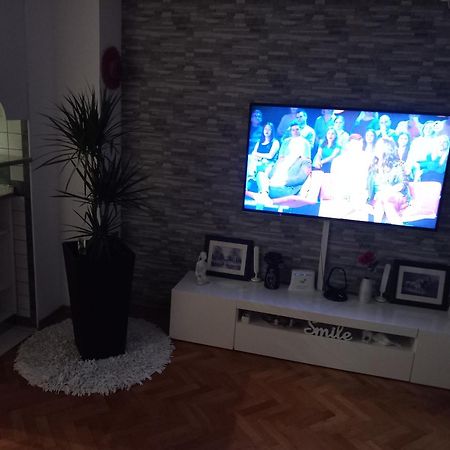 Apartman Petra Palit Exteriör bild